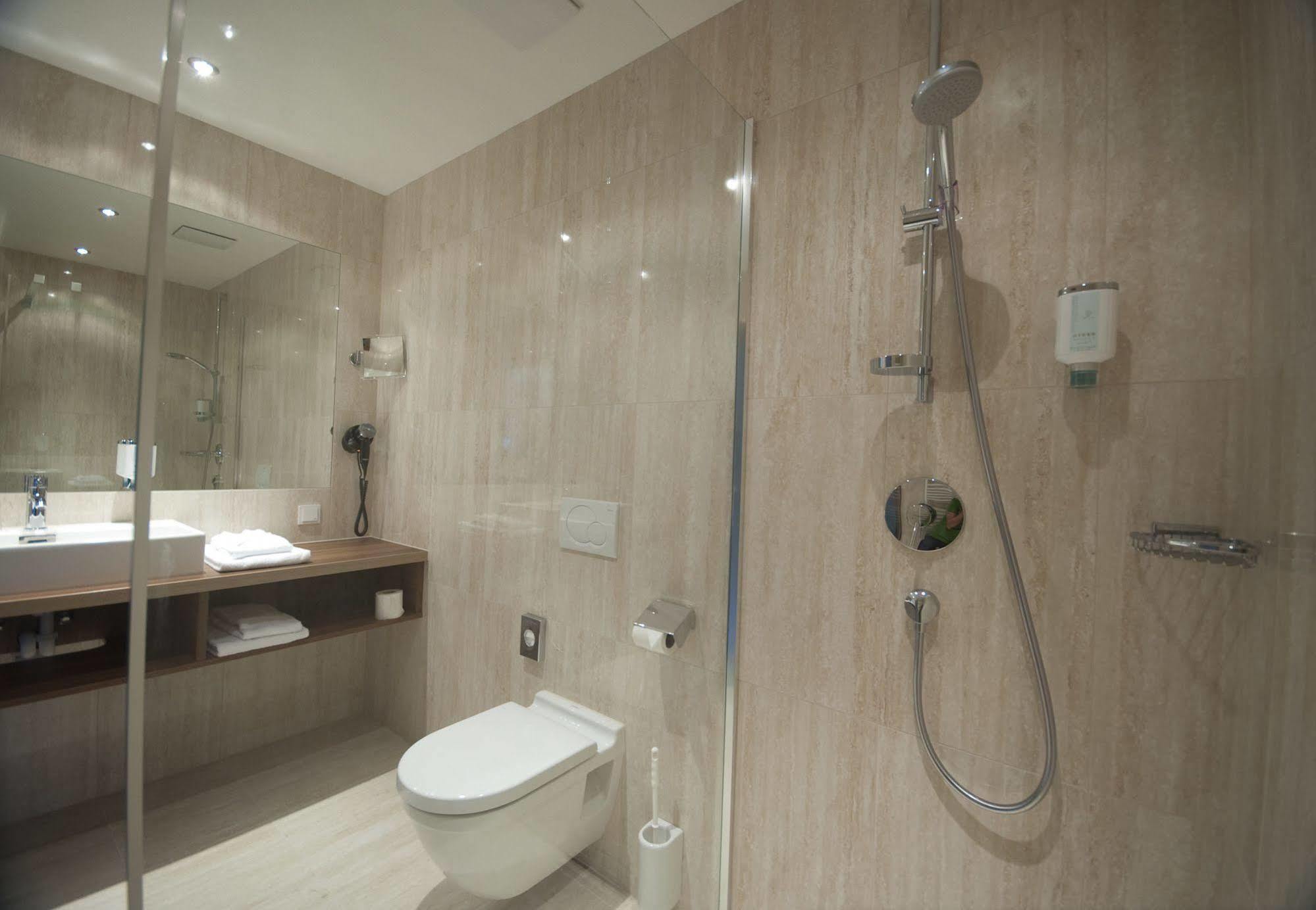 Cityhotel D&C St.Poelten Sankt Poelten Dış mekan fotoğraf